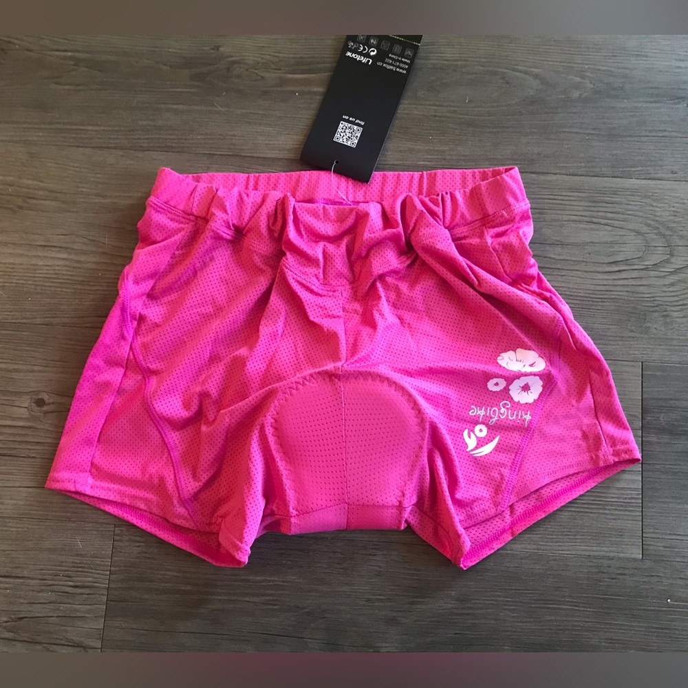 NWT Women’s Cycling Shorts - XL
